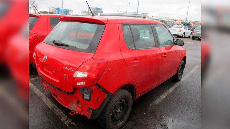 Немного машины за немного денег: гид по покупке Skoda Fabia