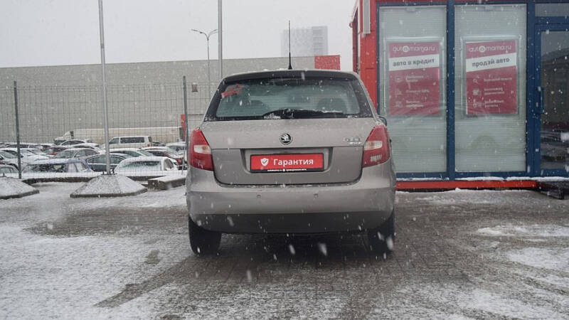 Немного машины за немного денег: гид по покупке Skoda Fabia