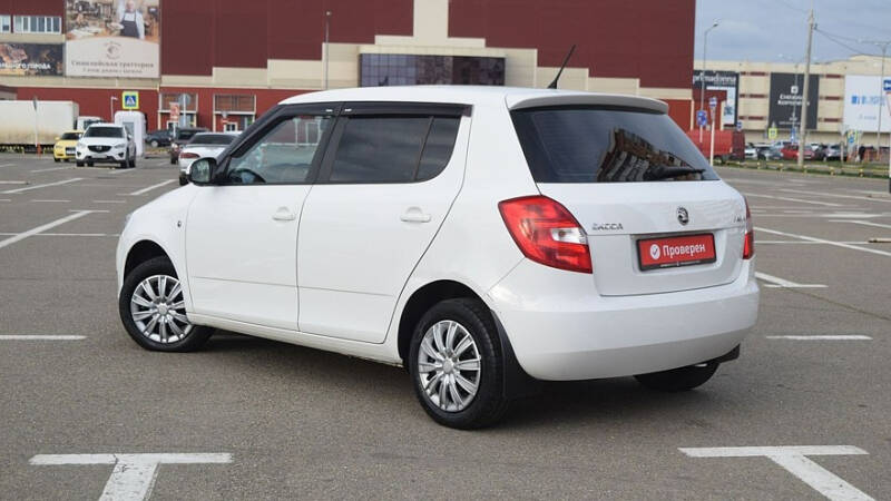 Немного машины за немного денег: гид по покупке Skoda Fabia