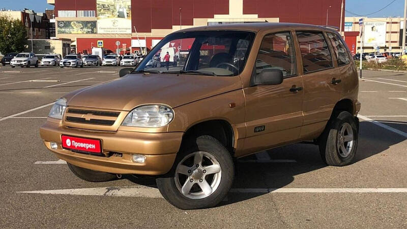 В деревню, в глушь, в Саратов: гид по покупке Chevrolet Niva
