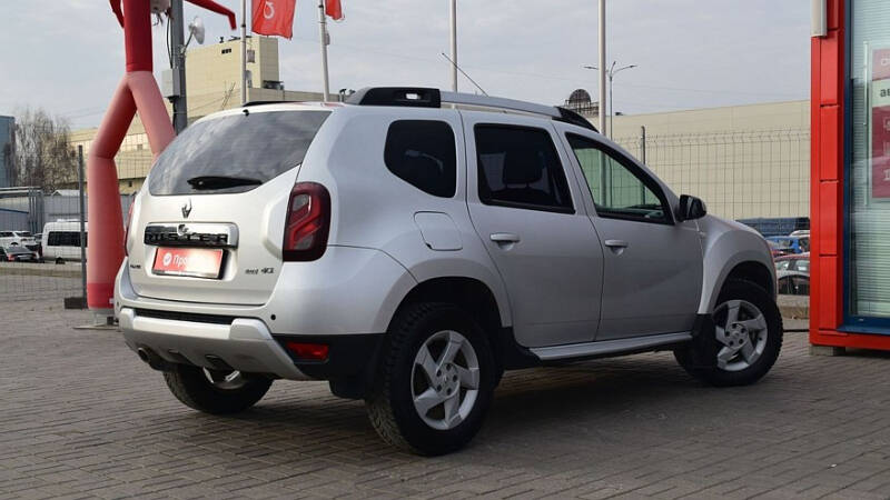 Пробег скручен всегда, но это не проблема: гид по покупке Renault Duster