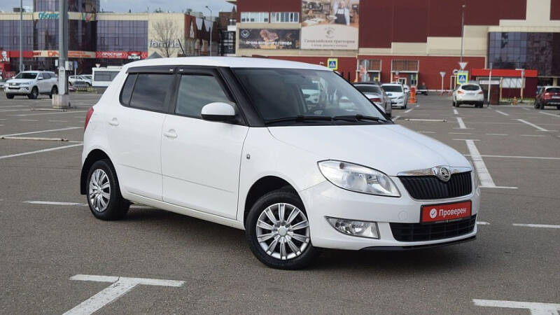 Немного машины за немного денег: гид по покупке Skoda Fabia