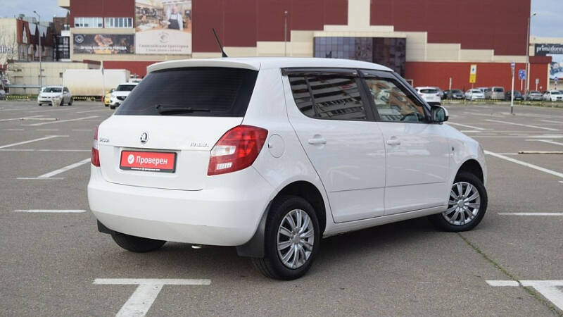 Немного машины за немного денег: гид по покупке Skoda Fabia