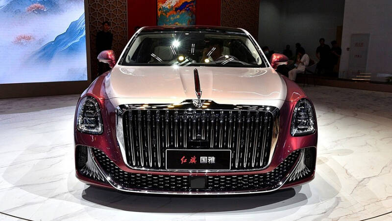 Hongqi Guoya: роскошный гибридный седан готов дать бой Mercedes-Maybach S-класса