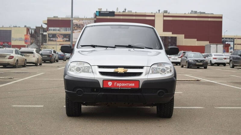 В деревню, в глушь, в Саратов: гид по покупке Chevrolet Niva