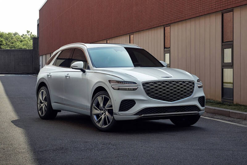 Кроссовер Genesis GV70 после рестайлинга изменился внутри заметнее, чем снаружи
