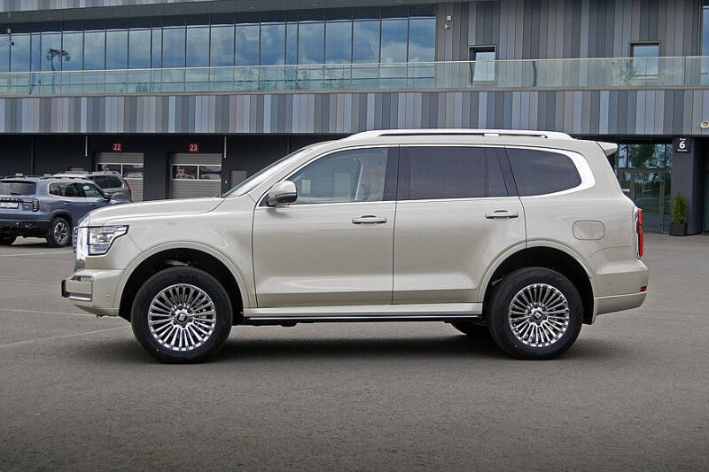 Mitsubishi Pajero Sport и компания: выбираем рамный внедорожник от 1,5 до 7 миллионов рублей