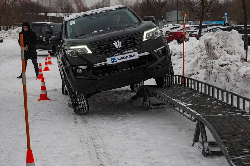 Mitsubishi Pajero Sport и компания: выбираем рамный внедорожник от 1,5 до 7 миллионов рублей