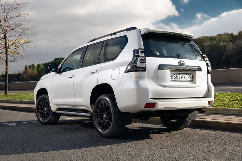 Mitsubishi Pajero Sport и компания: выбираем рамный внедорожник от 1,5 до 7 миллионов рублей