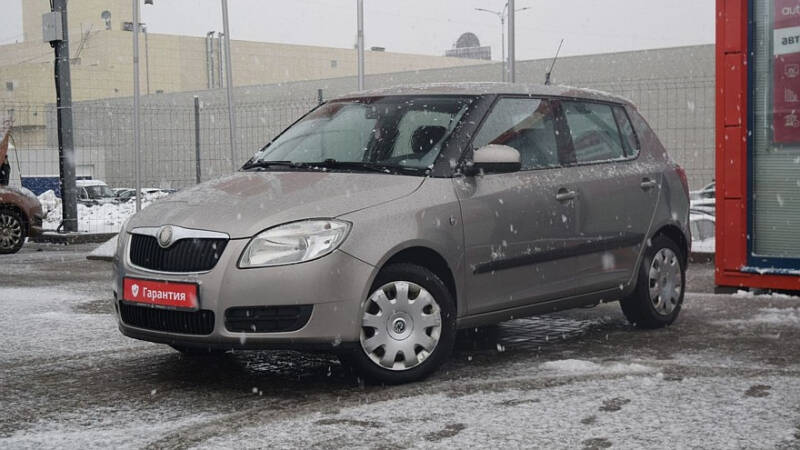 Немного машины за немного денег: гид по покупке Skoda Fabia