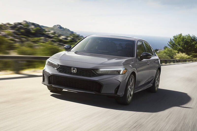 Обновлённый Honda Civic дебютировал без турбомотора