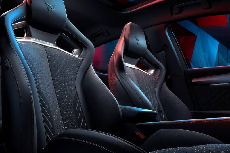 Обновлённые Cupra Formentor и Cupra Leon: акулий нос и более мощные топ-версии