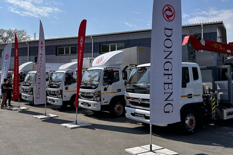Автопробег грузовиков DONGFENG «Следуй за солнцем» стартовал во Владивостоке