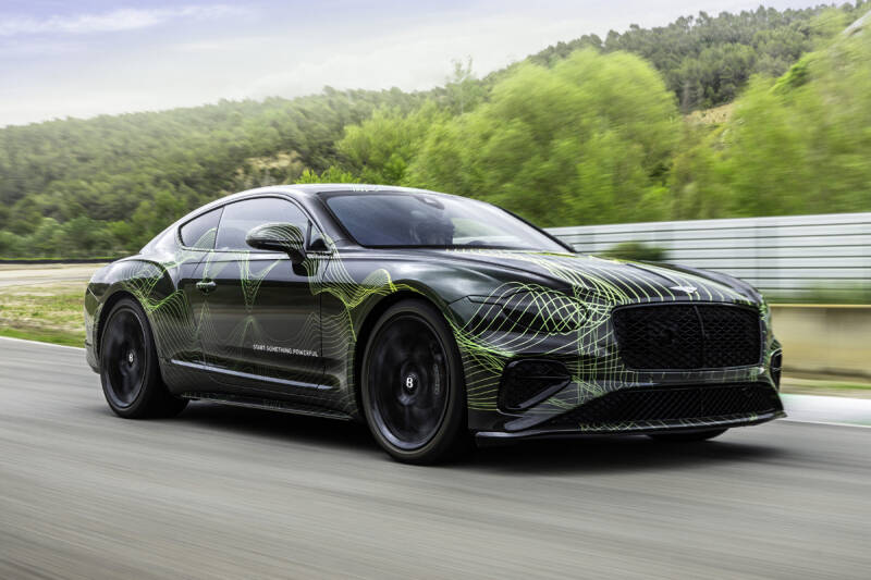 Bentley Continental GT нового поколения показался на первых официальных фото