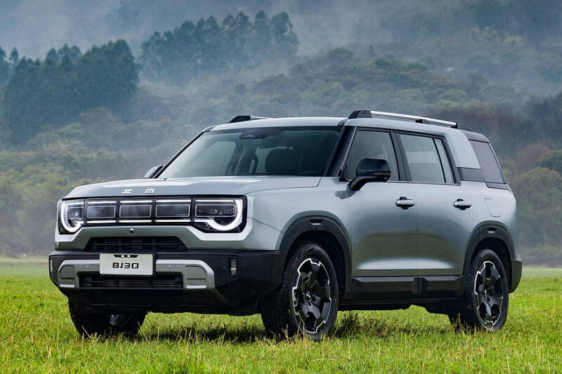 Новый BAIC Beijing BJ30 поступил в продажу и оказался дешевле конкурентов