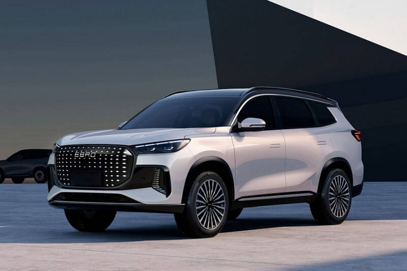 Обновлённые Chery Tiggo 7 Pro и Tiggo 8 Pro превратились в «европейцев» Ebro S700 и S800