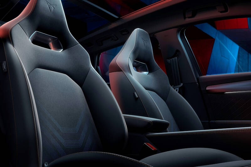 Обновлённые Cupra Formentor и Cupra Leon: акулий нос и более мощные топ-версии