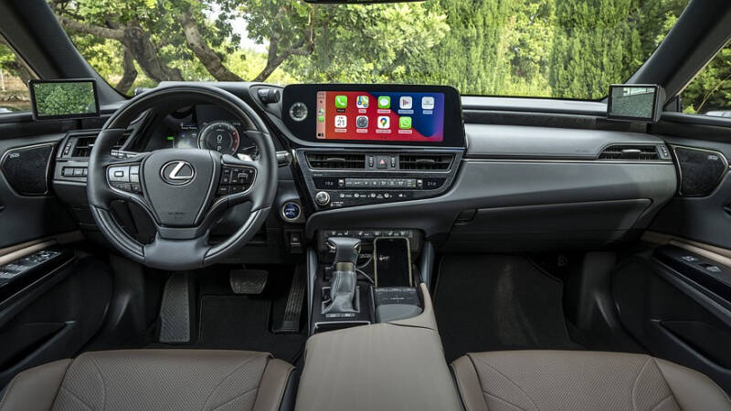Обновлённый Lexus ES: первые изображения