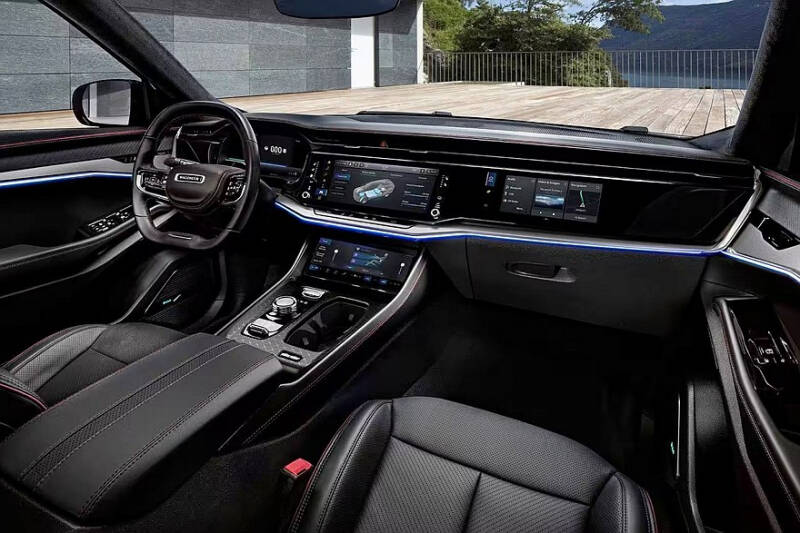 Мощный Jeep Wagoneer S сравнили с главным конкурентом от Tesla на новых кадрах