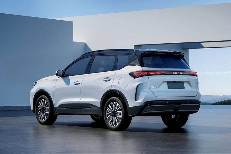 Обновлённые Chery Tiggo 7 Pro и Tiggo 8 Pro превратились в «европейцев» Ebro S700 и S800