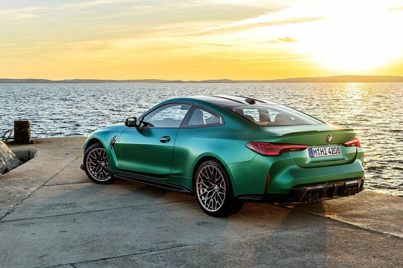 Новый BMW M4 CS: тяжелее и комфортнее, чем M4 CSL, и вдобавок с полным приводом
