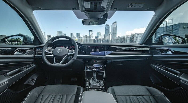 Audi A6 и компания: выбираем седан Е-класса от 3 до 13 миллионов рублей