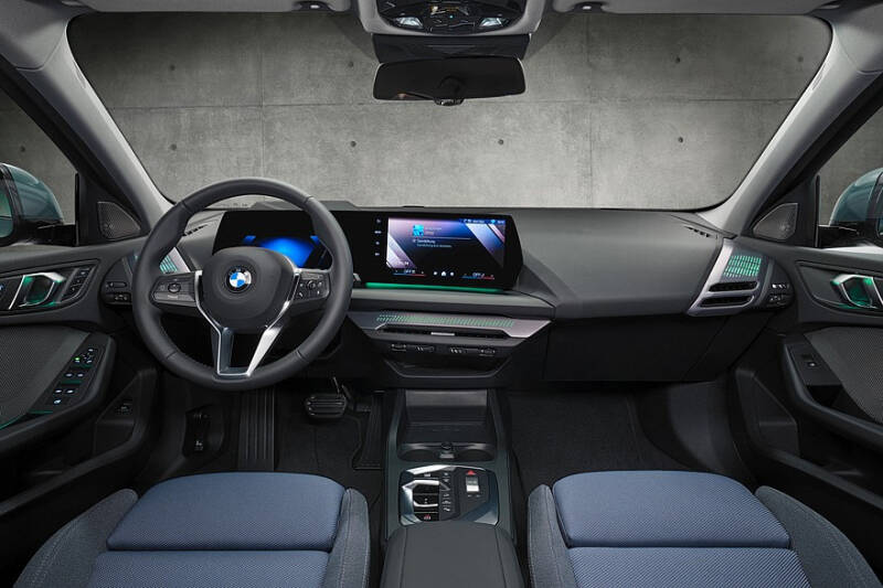 Рестайлинговый BMW 1 Series объявлен новым поколением: без механики и буквы i