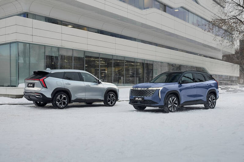 Geely Atlas с полным приводом и новой коробкой: цены в России