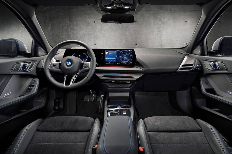 Рестайлинговый BMW 1 Series объявлен новым поколением: без механики и буквы i