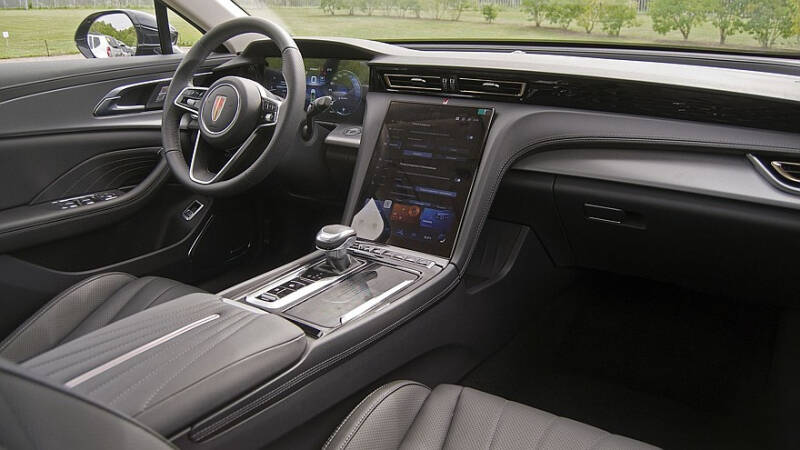 Audi A6 и компания: выбираем седан Е-класса от 3 до 13 миллионов рублей
