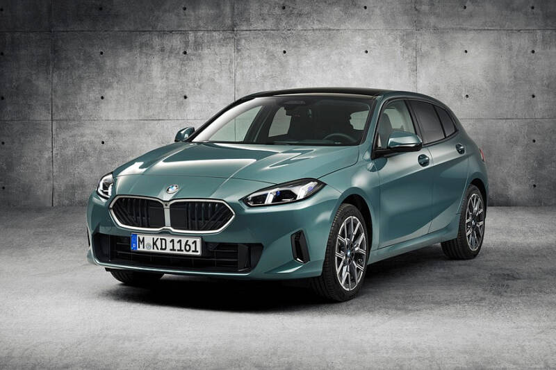 Рестайлинговый BMW 1 Series объявлен новым поколением: без механики и буквы i