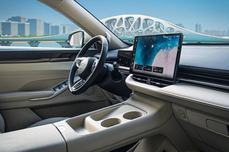 Объявленный новым поколением Haval H6 предложен с двумя моторами на выбор