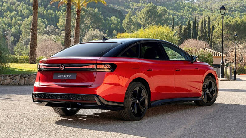 Спортивный полноприводный Volkswagen ID.7 GTX теперь доступен и в кузове лифтбек