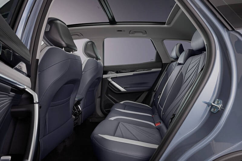Geely Atlas с полным приводом и новой коробкой: цены в России