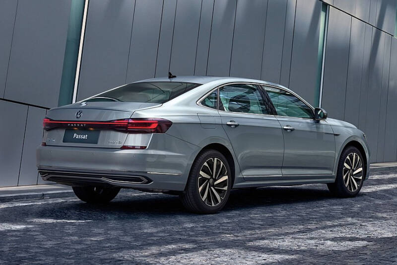 Audi A6 и компания: выбираем седан Е-класса от 3 до 13 миллионов рублей