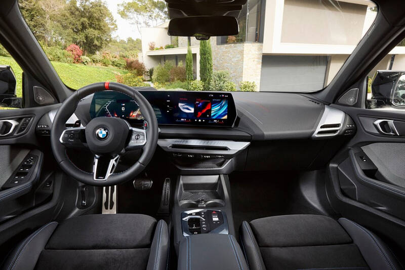 Рестайлинговый BMW 1 Series объявлен новым поколением: без механики и буквы i