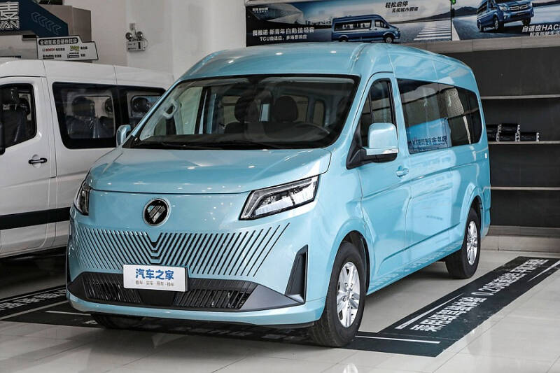 Новый Foton Toano дебютировал как традиционный дизельный фургон и электромобиль