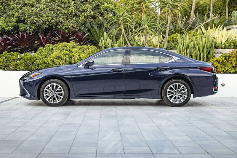 Audi A6 и компания: выбираем седан Е-класса от 3 до 13 миллионов рублей