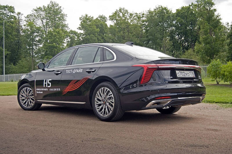 Audi A6 и компания: выбираем седан Е-класса от 3 до 13 миллионов рублей
