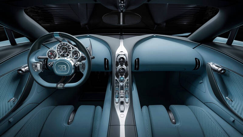 Bugatti Tourbillon: 8,3-литровый атмосферный V16, три электромотора и 1800 л.с.
