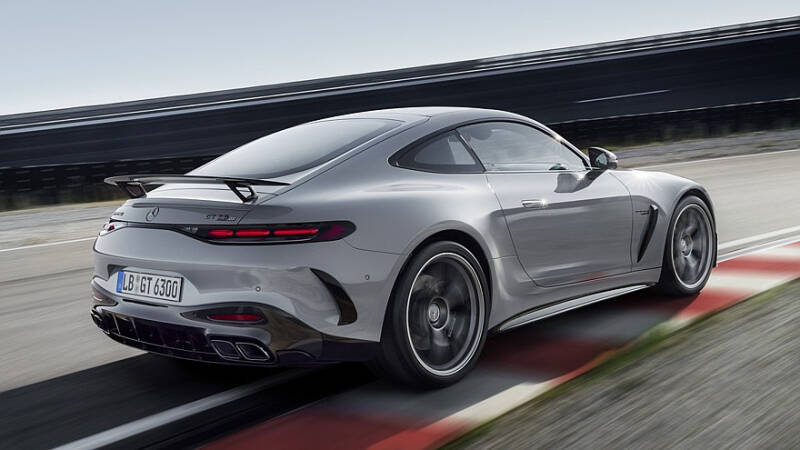 Трековый спорткар: Mercedes-AMG представил GT 63 Pro 4Matic+