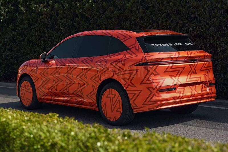 Новый кроссовер Zeekr от Geely показался на фото