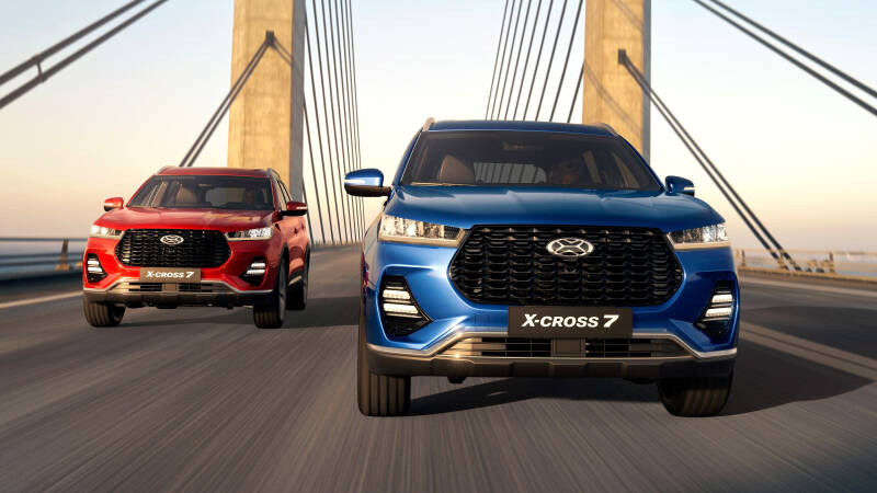 Перечень автомобилей для чиновников пополнился за счёт Xcite X-Cross 7 и Lada Largus