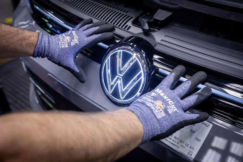 Работать до позеленения: «восьмой» VW Golf может остаться на конвейере до 2035 года