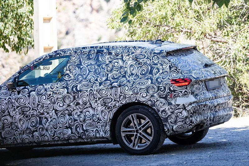 Audi готовит к премьере новые A5 и Q5. Кроссовер поймали во время дорожных испытаний