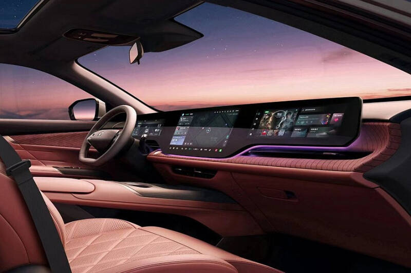 Changan CS75 Plus нового поколения показал салон: он не такой, как ждали