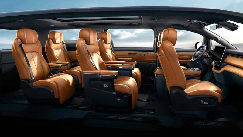 Роскошный минивэн LEVC L380 от Geely выходит на рынок в четырёх версиях