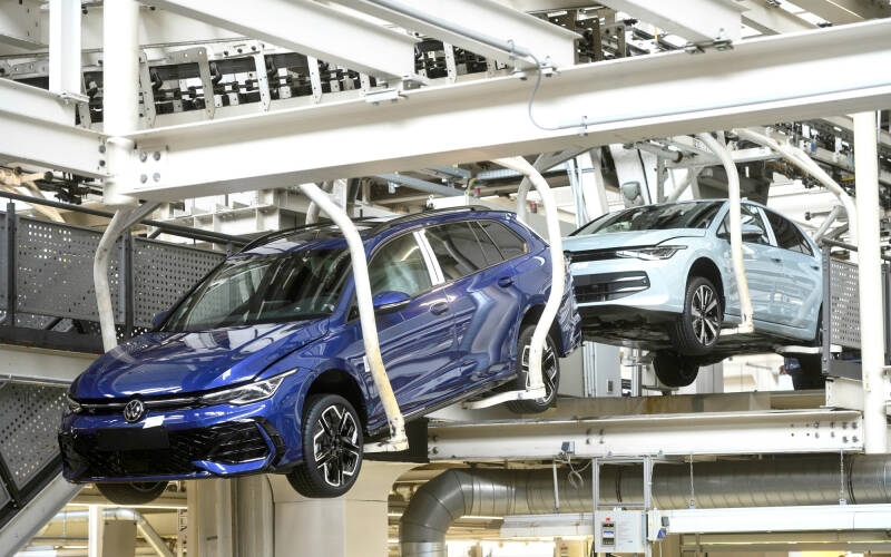 Работать до позеленения: «восьмой» VW Golf может остаться на конвейере до 2035 года