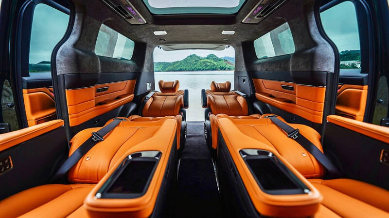 Роскошный минивэн LEVC L380 от Geely выходит на рынок в четырёх версиях