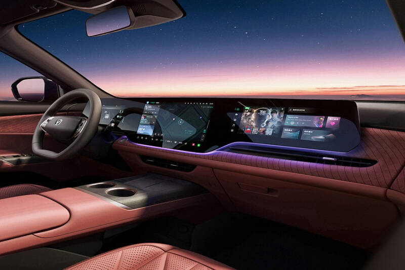 Changan CS75 Plus нового поколения показал салон: он не такой, как ждали